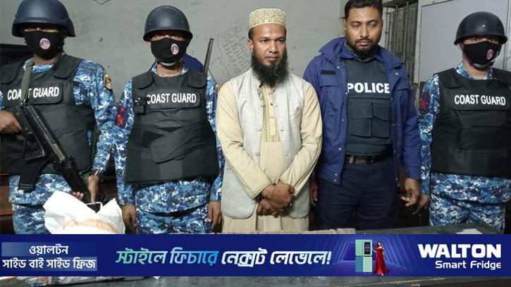 ৫০ লাখ টাকাসহ স্বেচ্ছাসেবক দলের নেতা আটক, অর্থপাচারের মামলা