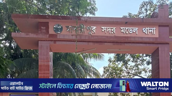 সড়কের পাশে পড়ে ছিল অজ্ঞাত ব্যক্তির মরদেহ