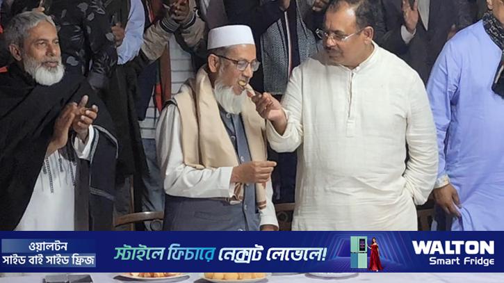 পরাজিত জামায়াত প্রার্থীর বাসায় মিষ্টি নিয়ে হাজির বিজয়ী বিএনপি প্রার্থী
