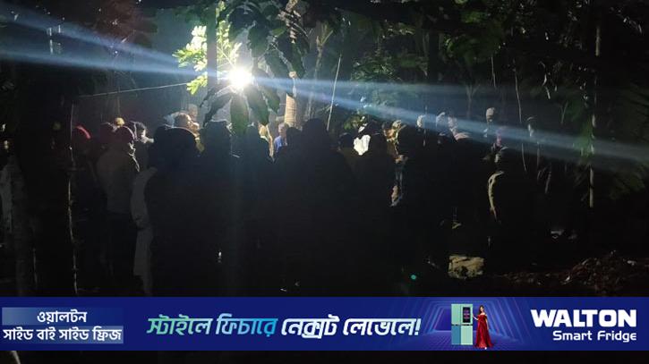 কারা ফটকে পাঁচ মিনিট স্ত্রী-সন্তানকে শেষবারের মতো দেখলেন জুয়েল