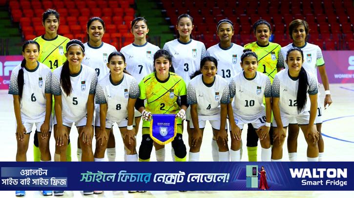 ইতিহাসের প্রথম সাফ নারী ফুটসালে বাংলাদেশ চ্যাম্পিয়ন