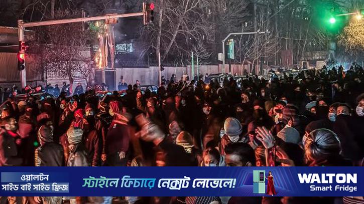 ইরানে নিরাপত্তা বাহিনীর শতাধিক কর্মী নিহত