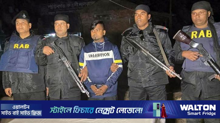 গাজীপুরে যৌথবাহিনীর অভিযান: বিদেশি পিস্তল ও গুলিসহ আটক ১