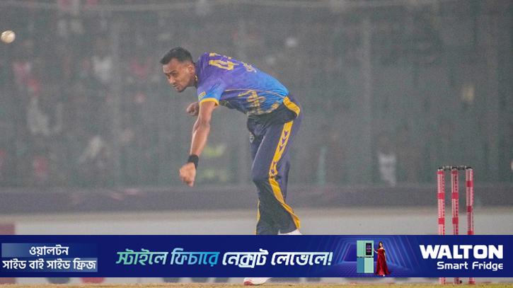 শেষ বলে উইকেট নিয়ে রেকর্ড চুরমার শরিফুলের