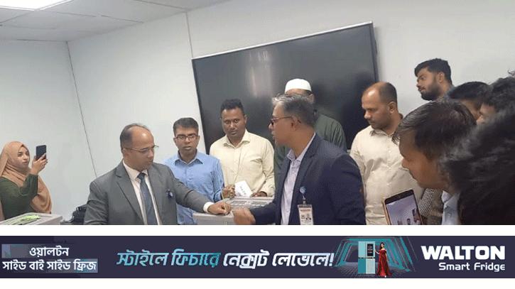 পোস্টাল ব্যালট গ্রহণে প্রস্তুত রিটার্নিং কর্মকর্তার কার্যালয়