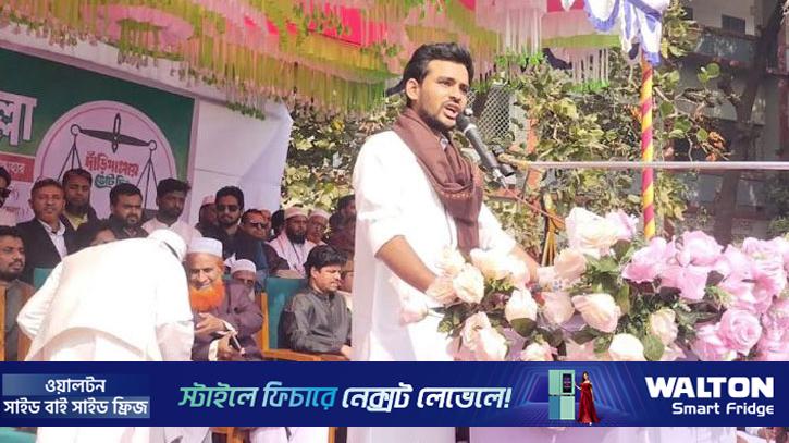 আওয়ামী লীগকে পুনর্বাসন করলে বিএনপি বিপদে পড়বে: আসিফ মাহমুদ