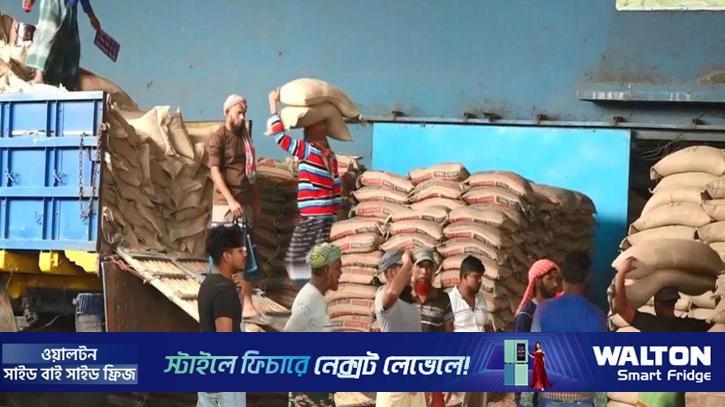 কুষ্টিয়ায় চালের দাম কেজিতে বেড়েছে ২-৩ টাকা