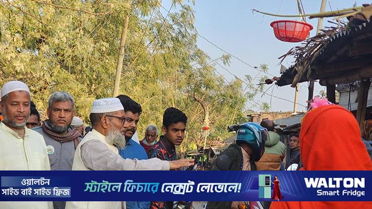 প্রচারণায় প্লাস্টিকের ব্যবহার, দুজনকে শোকজ