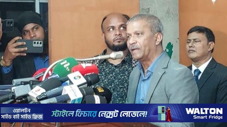 গণভোট দলের নয়, দেশের স্বার্থে: আসিফ নজরুল