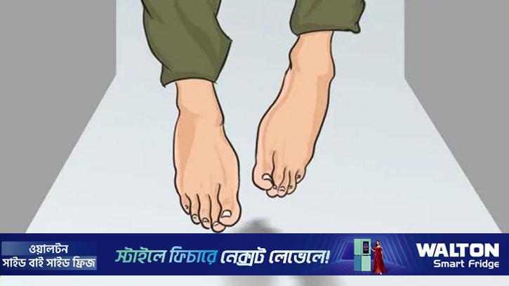 গাছে ঝুলছিল নারীর লাশ