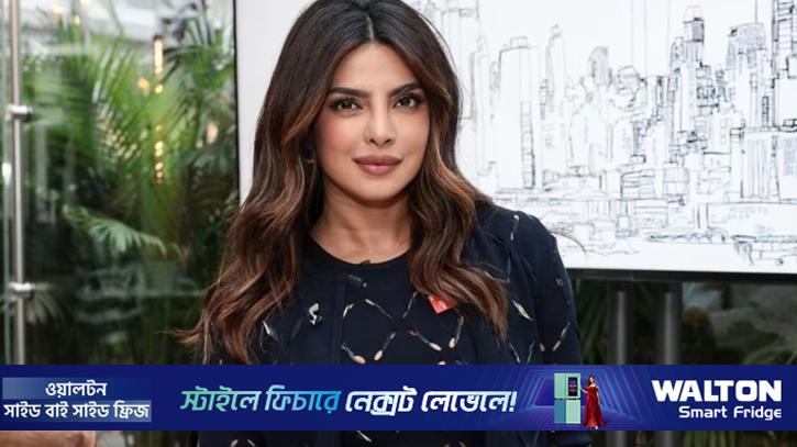 গোল্ডেন গ্লোব সঞ্চালনা করবেন প্রিয়াঙ্কা