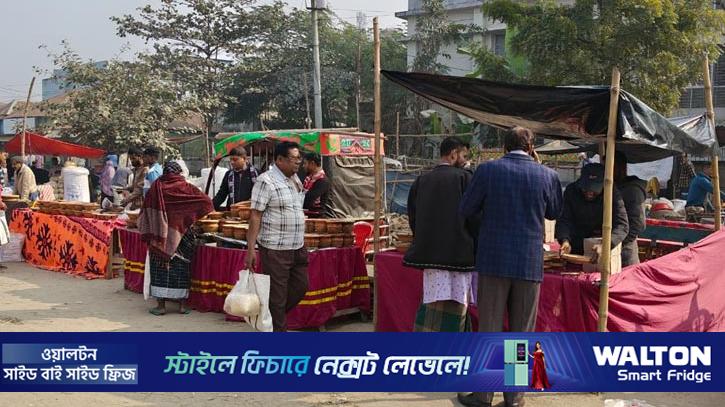 সরস্বতী পূজায় তিনশ বছরের ঐতিহ্য তাড়াশের দই মেলা