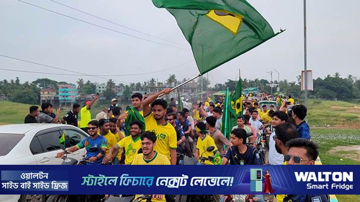 সমর্থকদের বর্ণাঢ্য শোভাযাত্রা, রাঙামাটি রঙিন হলুদ রঙে