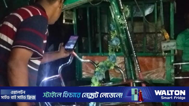 পটুয়াখালীতে বাস-ইজিবাইকের সংঘর্ষে নিহত ১