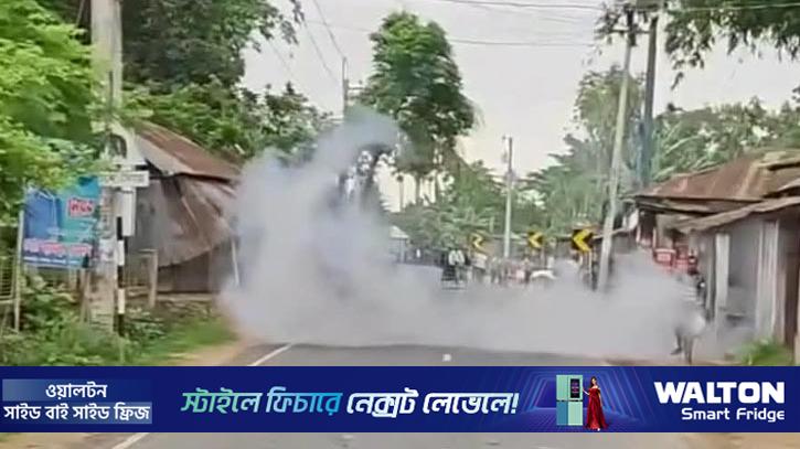 পানহাটি নিয়ে বিএনপি-জামায়াত ধাওয়া-পাল্টা ধাওয়া, ককটেল বিস্ফোরণ
