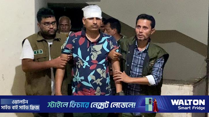 বালু পাচারে বাধা দেওয়ায় হামলা, ২ বন কর্মকর্তা আহত