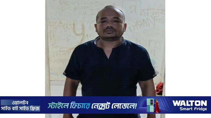 খুলনায় শীর্ষ সন্ত্রাসী ‘গ্রেনেড বাবুর’ বাড়িতে অভিযান, আটক ২