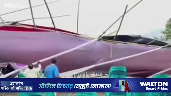 প্রধানমন্ত্রীর সভাস্থলের প্যান্ডেল ভেঙে পড়লো