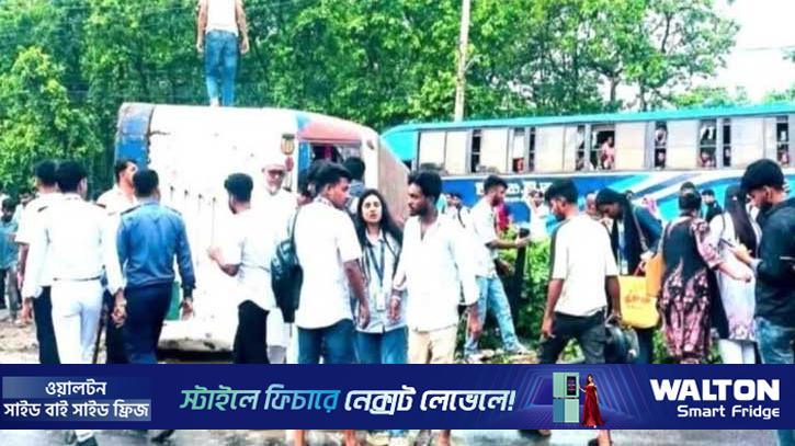 উত্তরা বিশ্ববিদ্যালয়ের বাস উল্টে ২৩ শিক্ষার্থী আহত