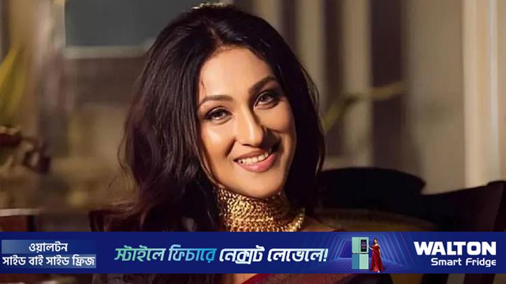 এক রাতের গল্প নিয়ে ঋতুপর্ণার ‘নেভার মাইন্ড’