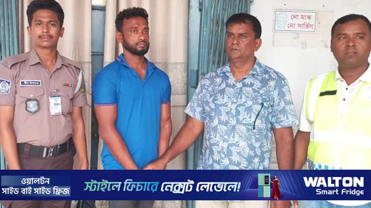 খুলনায় ২ সন্তান ও শাশুড়ি  খুনের দায় স্বীকার রফিকুলের