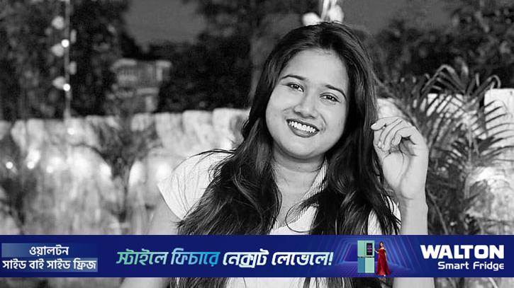 ‘কাঁদতে কাঁদতে ফিরেছিল সেদিন’, সায়নীর মৃত্যুর ঘটনায় নতুন দাবি মায়ের