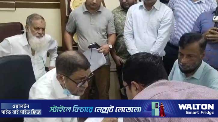 হাসপাতালে হঠাৎ স্বাস্থ্যমন্ত্রী, তত্ত্বাবধায়ক ক্লোজড