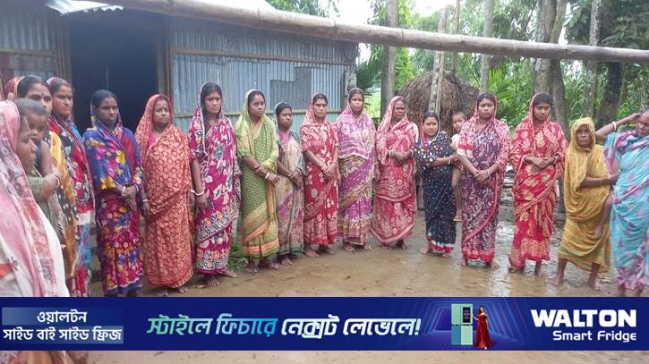 ফ্যামিলি কার্ডে দিন বদলের স্বপ্ন দেখছেন শব্দকর পাড়ার বাসিন্দারা