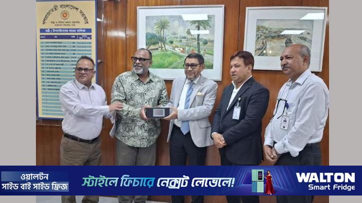 হাম রোগীদের চিকিৎসায় ৪ কোটি টাকার জরুরি চিকিৎসা সরঞ্জাম হস্তান্তর