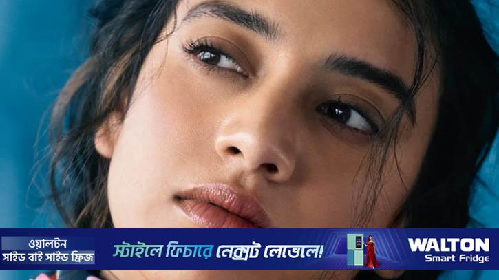 বৃষ্টিদিনের মেকআপ হোক ‘লেস ইজ মোর’