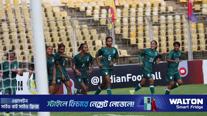 সাফ নারী চ্যাম্পিয়নশিপ: নেপালকে হারিয়ে টানা তৃতীয় ফাইনালে বাংলাদেশ