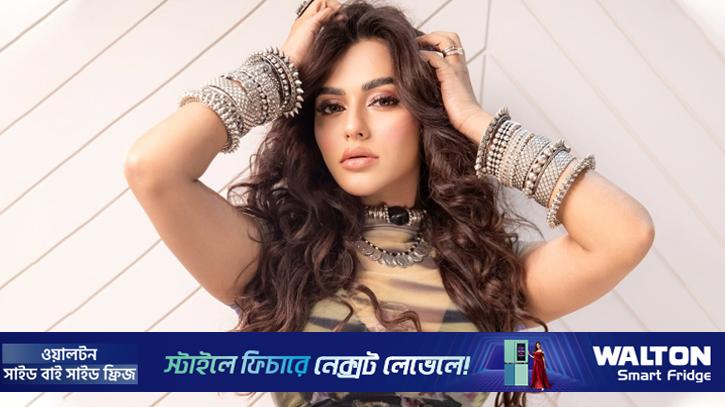 আমরা আজকাল একটু তোপের মুখেই থাকি: নুসরাত ফারিয়া