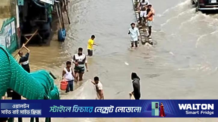 দুই ঘণ্টার বৃষ্টিতে পানির নিচে কালিয়াকৈর