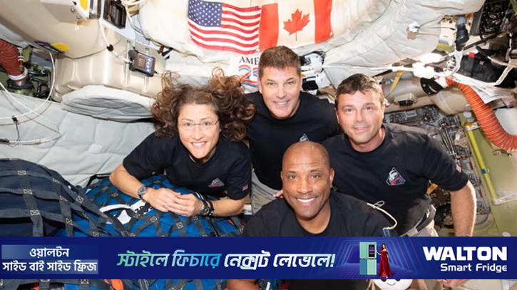 প্রশান্ত মহাসাগরে অবতরণ করতে যাচ্ছেন চাঁদের উল্টো পিঠ দেখে আসা নভোচারীরা