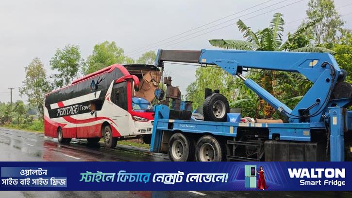 বিরামপুরে সড়ক দুর্ঘটনায় নিহত ২, আহত ১০