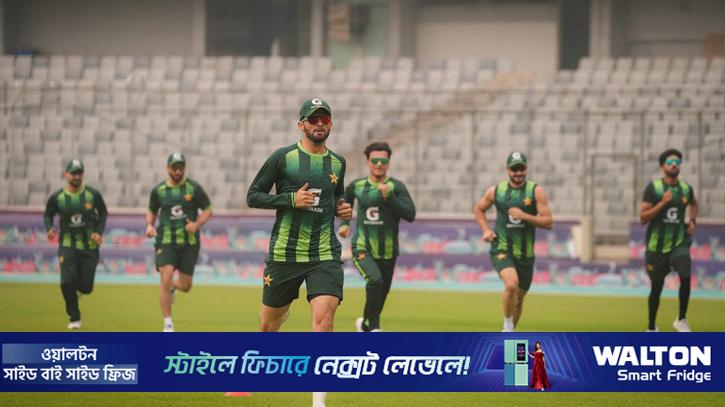 বাবর বাদ পড়েনি, আমরা নতুনদের সুযোগ দিয়েছি: আফ্রিদি