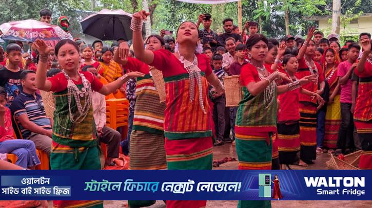 খাগড়াছড়িতে বর্ণিল শোভাযাত্রায় বৈসু ও চৈত্রসংক্রান্তি বরণ