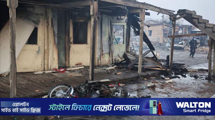 আফগানিস্তানের হাসপাতালে পাকিস্তানের হামলায় নিহত ৪ শতাধিক