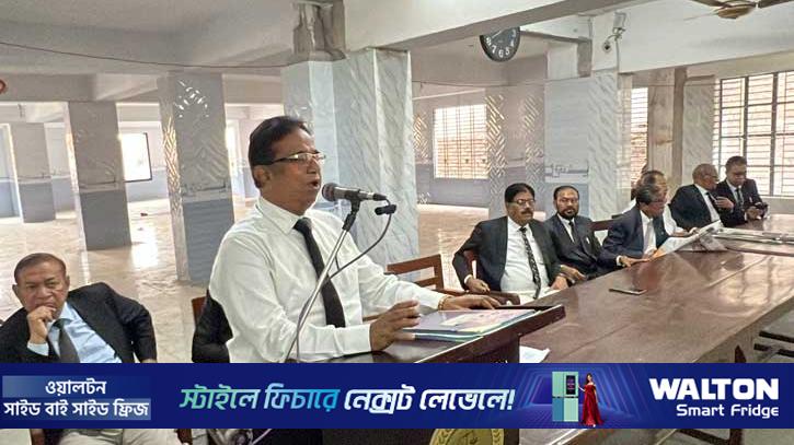 যশোরে তিনটি আদালত বর্জনের সিদ্ধান্ত আইনজীবীদের