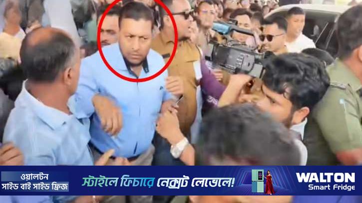 স্বরাষ্ট্রমন্ত্রীর আগমন ঘিরে বিমানবন্দরে সাংবাদিকদের মারধর