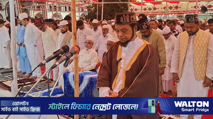 সৌদি আরবের সঙ্গে মিল রেখে বিভিন্ন স্থানে ঈদ উদযাপন