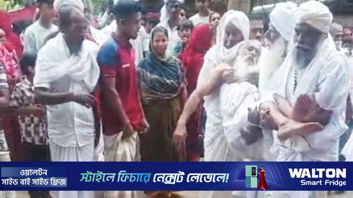 স্বামী-স্ত্রীর ‘জিন্দা কবর’ গুজবে মানুষের ঢল