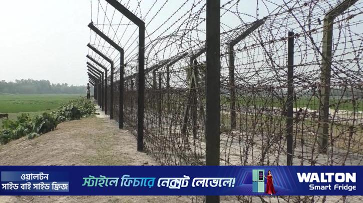 বিএসএফের হাতে ২ বাংলাদেশি আটক