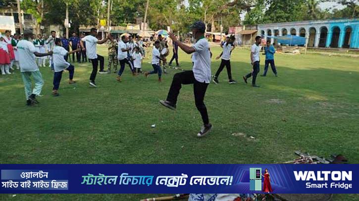 নড়াইলে চৈত্র সংক্রান্তিতে লাঠি খেলা 