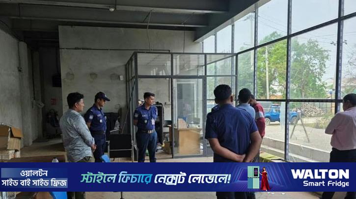 মানিকগঞ্জে পোশাক কারখানায় ডাকাতি