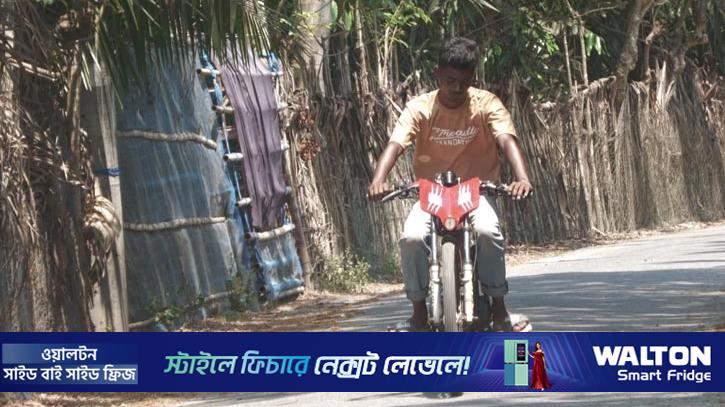 মোটরসাইকেল তৈরি করে তাক লাগালেন মুজাহিদ