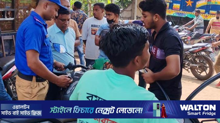 ঝিনাইদহের পাম্পে ট্যাগ অফিসারের বিরুদ্ধে স্বজনপ্রীতির অভিযোগ