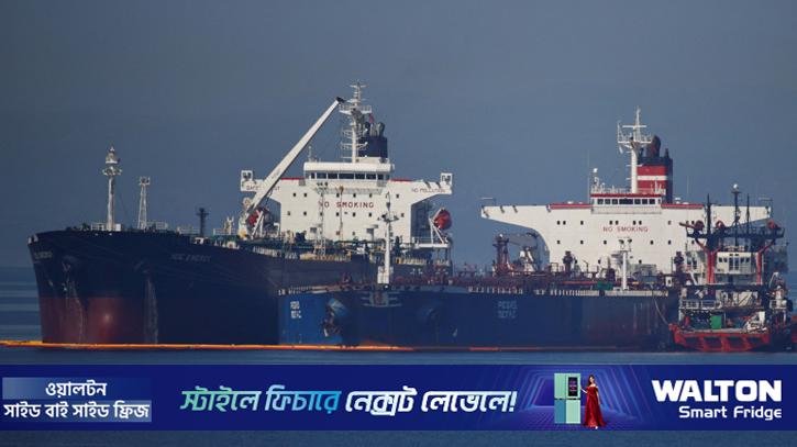 ইরানের বন্দর ছাড়তে শুরু করেছে তেলবাহী ট্যাঙ্কারগুলো