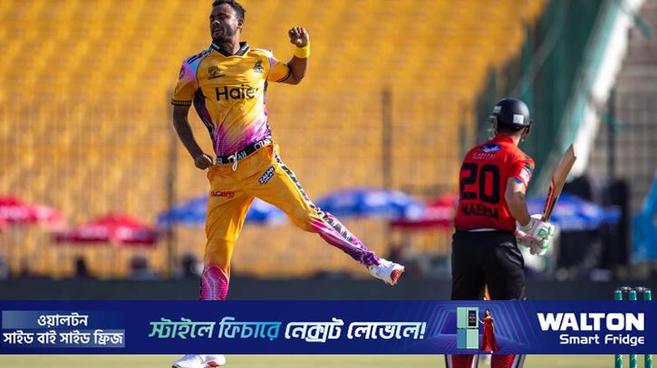 নাহিদ-শরীফুলের তোপে ভেঙে পড়ল লাহোর, মোস্তাফিজদের দিন ম্লান