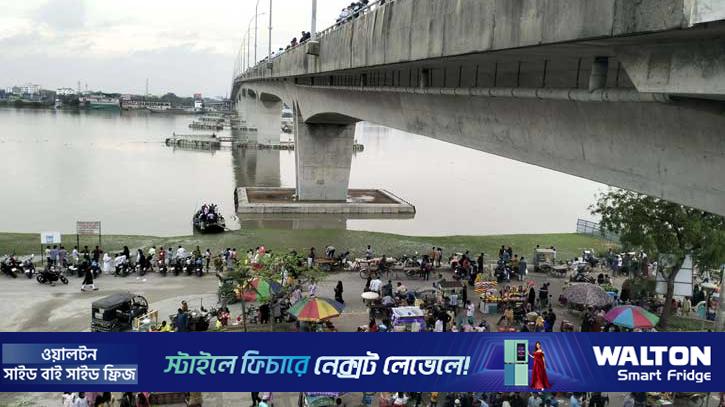 খুলনায় ঈদে বিনোদন কেন্দ্র উৎসবমুখর